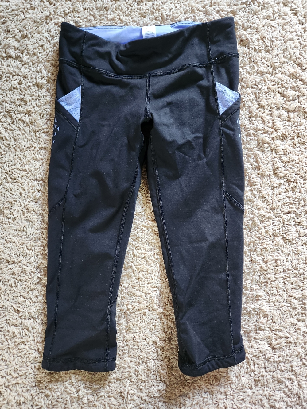 Ivivva Black Capri Leggings